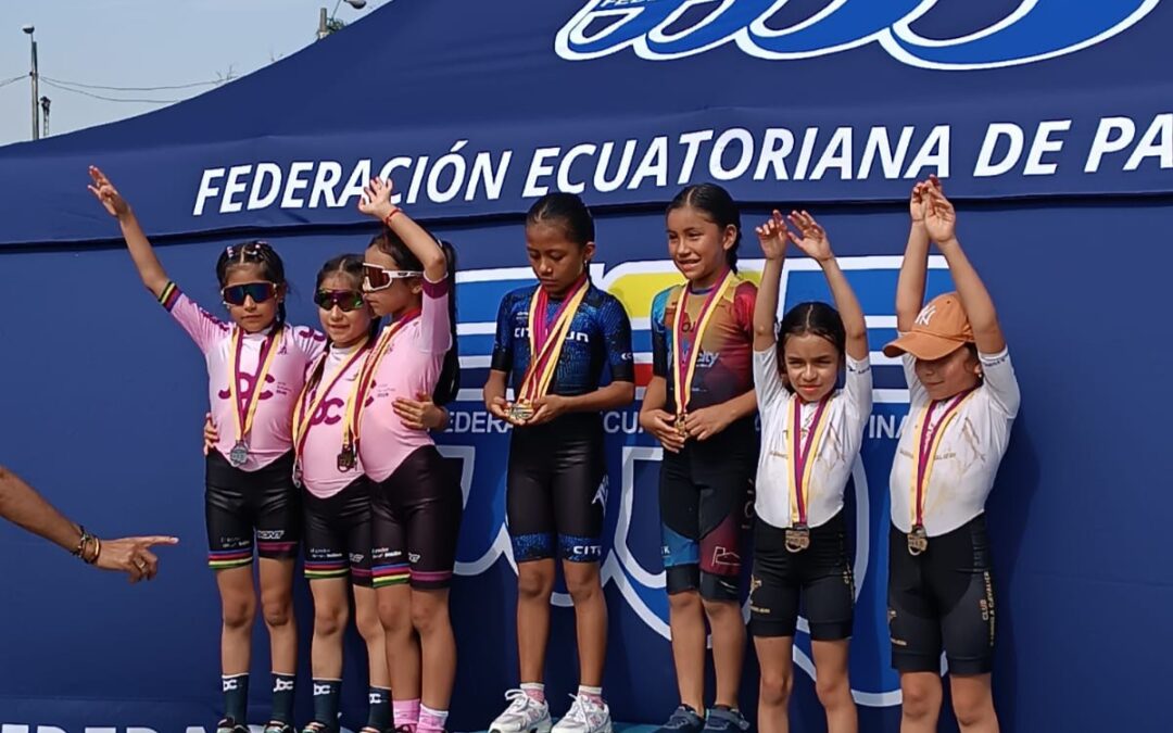 Valentina Balarezo Maldonado, estudiante de la EFC, obtiene Medalla de Bronce en el Primer Ranking Nacional de Patinaje de Velocidad 2026