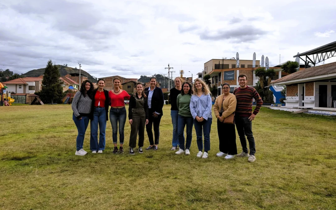 Nathalie Combes, Consejera Pedagógica del Ministerio Francés Visitó la Escuela Francesa de Cuenca para Acompañamiento y Formación Docente